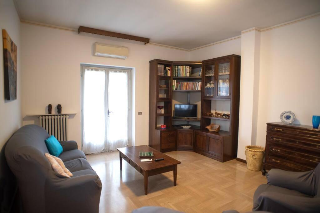 Casa Vacanze Mari, Паратіко Екстер'єр фото